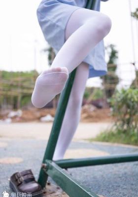 美女搞鸡