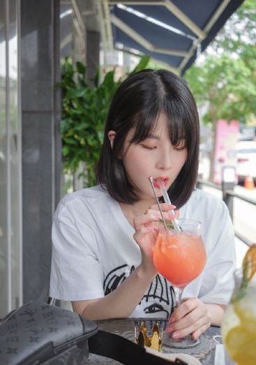 艳阳门无删照片1400还有视频